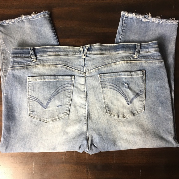 NWT Democracy High Rise Slim Straight Crop - Picture 3 of 12